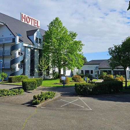 Hotel Restaurant La Tour Romaine - Haguenau - Strasbourg Nord Schweighouse-sur-Moder Exterior foto