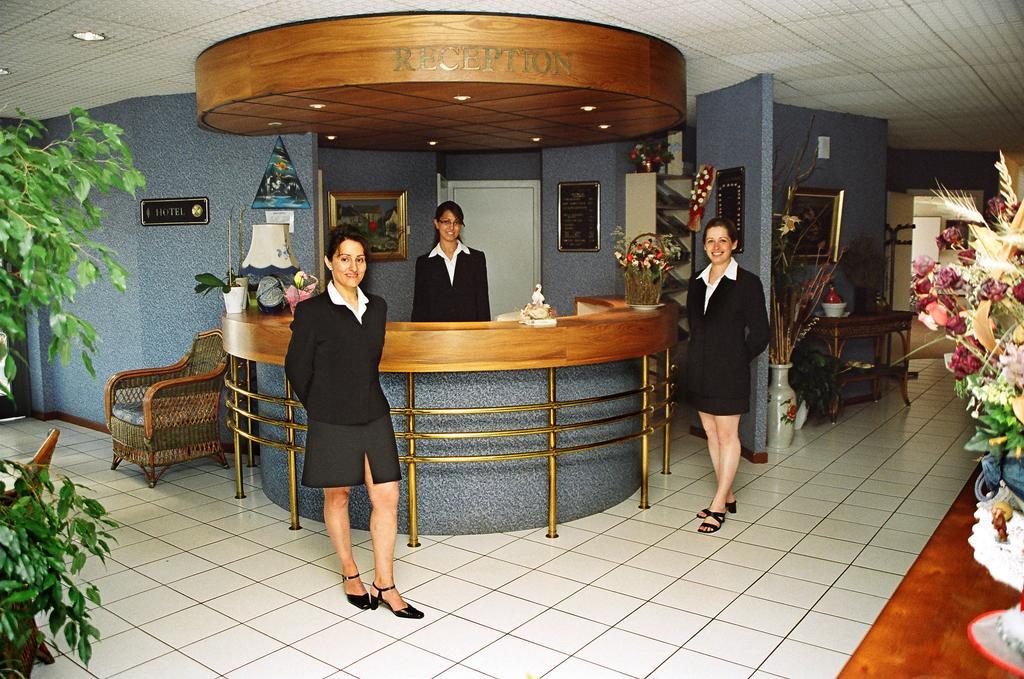 Hotel Restaurant La Tour Romaine - Haguenau - Strasbourg Nord Schweighouse-sur-Moder Exterior foto