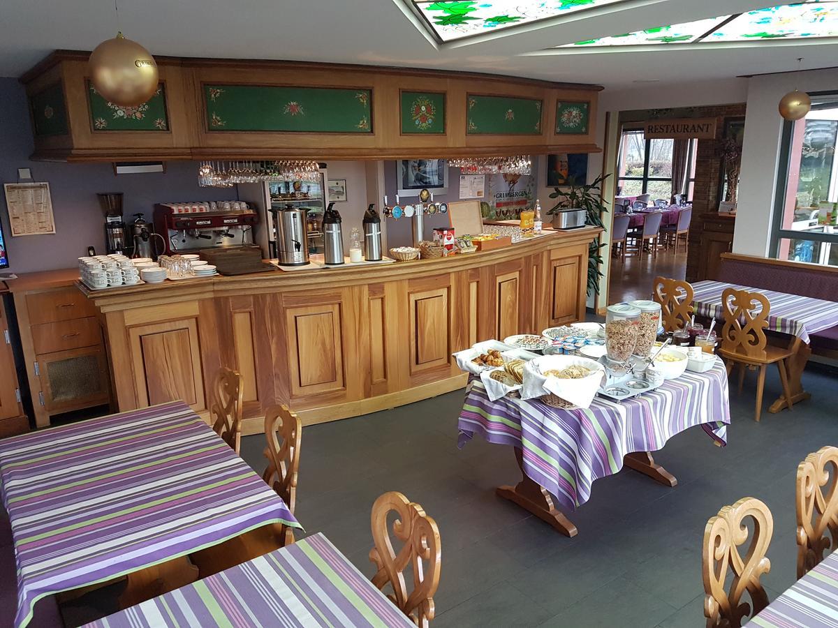 Hotel Restaurant La Tour Romaine - Haguenau - Strasbourg Nord Schweighouse-sur-Moder Exterior foto